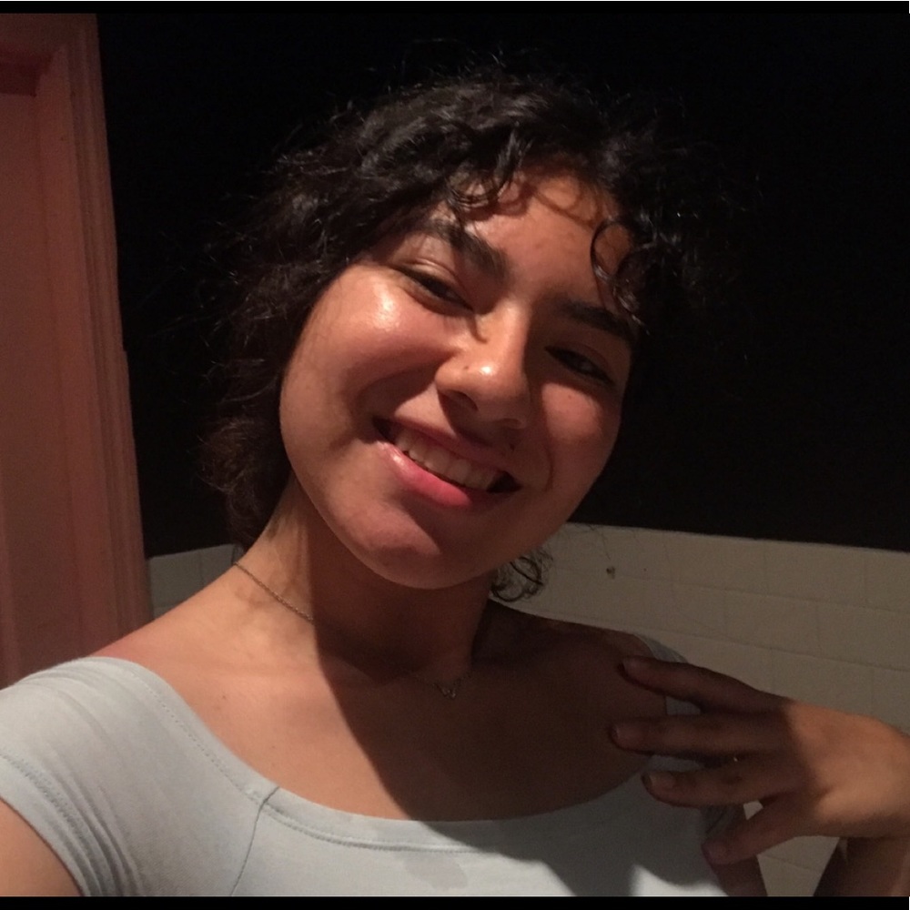 Meet your Posher, Carolina